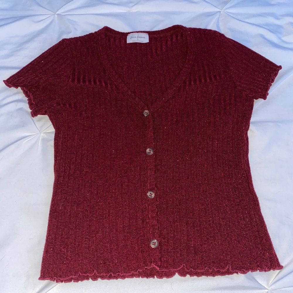 red button up top
